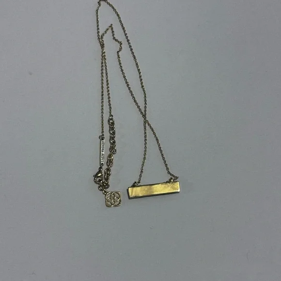 Kendra Scott Gold Necklace with Emerald Green Bar Pendant - Picture 2 of 2